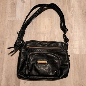 Stone Mountain USA Black Crossbody Purse Adjustable Strap Zip Top Close